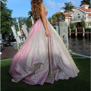 Sherri hill prom dress